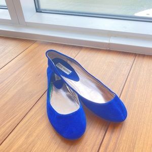 Steve Madden blue flats, leather lining, size 8